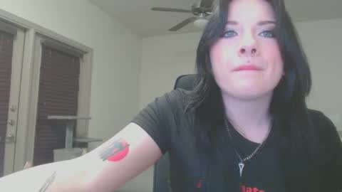 Snapshot of lustfullives chatting on 02.09.25 LustfulLives online show from 02.09.25