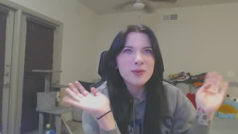 Snapshot of lustfullives chatting on 02.17.25 LustfulLives online show from 02.17.25