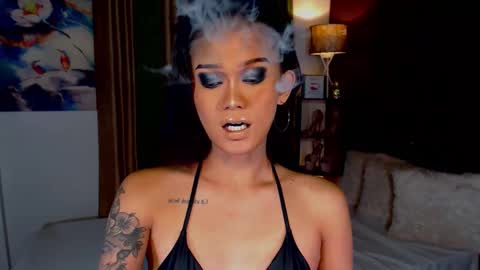 AdriannaFowks online show from 01.17.25