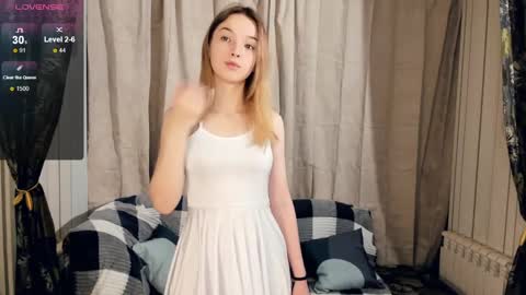 Snapshot of lusty_miss_di chatting on 12.22.24 Isabel online show from 12.22.24