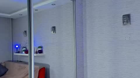 Snapshot of lusty_miss_di chatting on 03.05.25 Isabel online show from 03.05.25