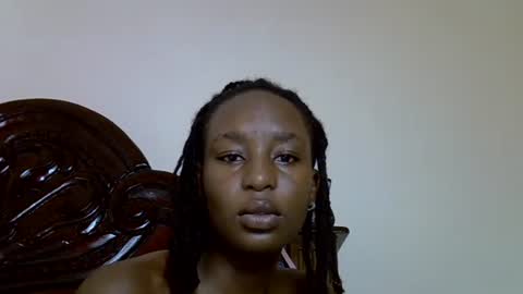 lutino_lovebirds online show from 04.20.26