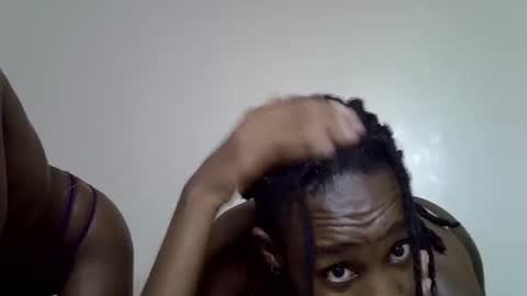 lutino_lovebirds online show from 04.30.26