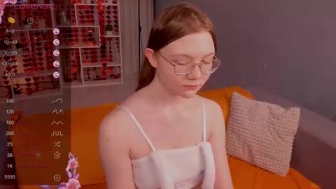 Snapshot of luv_tessa chatting on 02.13.26 Tessa online show from 02.13.26