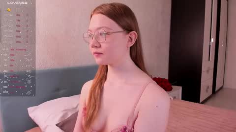 Snapshot of luv_tessa chatting on 03.11.26 Tessa online show from 03.11.26