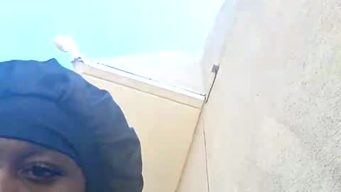 Snapshot of luvbug555 chatting on 11.14.25 luvbug555 online show from 11.14.25