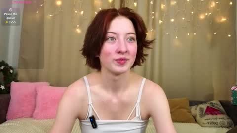 Snapshot of luvenianitschke chatting on 12.18.25 Sasha online show from 12.18.25