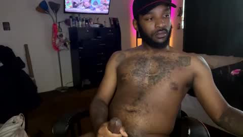 Snapshot of luverboibbc chatting on 12.21.24 luverboi online show from 12.21.24