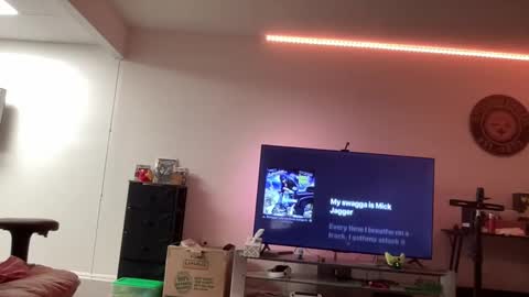 Snapshot of luvkoko chatting on 09.15.25 luvkoko online show from 09.15.25