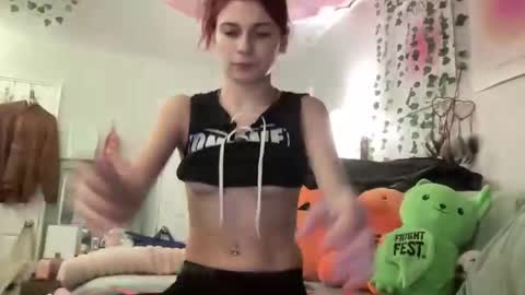 Snapshot of luvkoko chatting on 11.26.25 luvkoko online show from 11.26.25