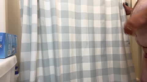 Snapshot of luvtobenude21 chatting on 10.04.25 Joe and Sarah online show from 10.04.25