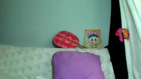 Bee Bee online show from 02.28.25