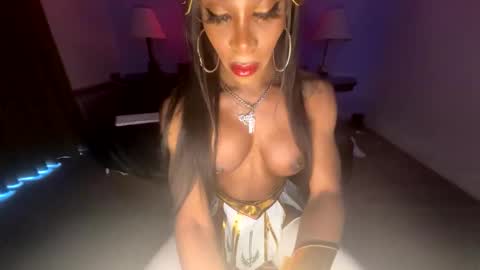 luvvlee online show from 05.03.26