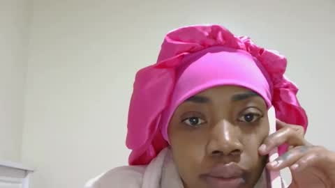 Snapshot of luvvroyale chatting on 11.11.25 luvvRoyale online show from 11.11.25