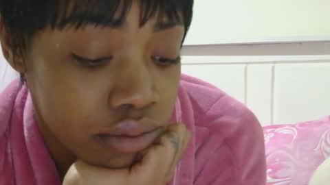 Snapshot of luvvroyale chatting on 11.17.25 luvvRoyale online show from 11.17.25