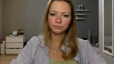 Snapshot of lux_millie chatting on 01.07.26 Millie online show from 01.07.26