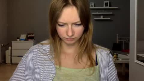 Snapshot of lux_millie chatting on 01.08.26 Millie online show from 01.08.26