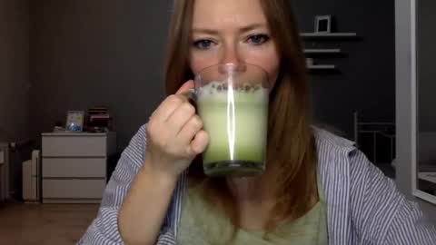 Snapshot of lux_millie chatting on 01.18.26 Millie online show from 01.18.26