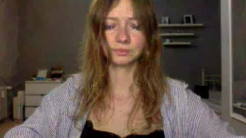 Snapshot of lux_millie chatting on 02.12.26 Millie online show from 02.12.26