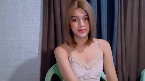 queen lux online show from 01.07.26