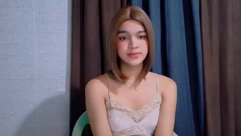 queen lux online show from 02.24.26