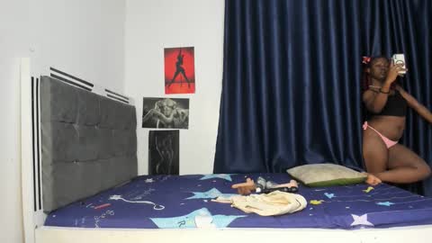 luxedollxoxoo online show from 04.25.26