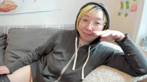 Snapshot of luxgray chatting on 06.19.26 LuxGray online show from 06.19.26