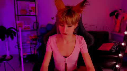 Snapshot of luxrayi chatting on 01.07.25 Ray online show from 01.07.25