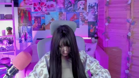 Snapshot of luxrayi chatting on 02.07.25 Ray online show from 02.07.25