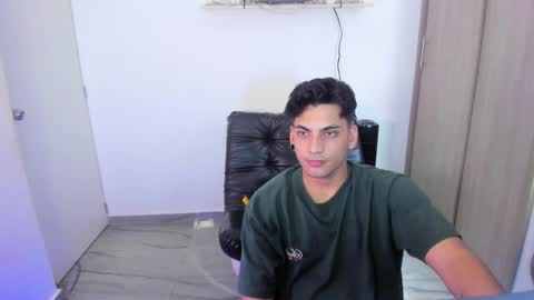 Snapshot of luxrx chatting on 05.24.26 luxrx online show from 05.24.26