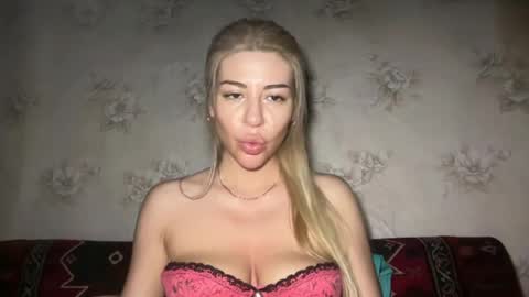 LuxSonyaStar online show from 06.25.26