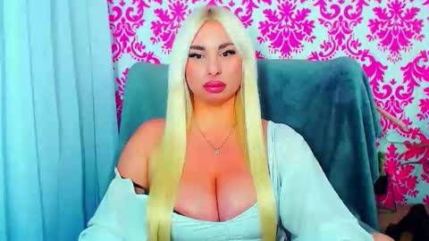 Luxuriaa online show from 02.19.26