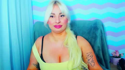 Snapshot of luxuriaaa chatting on 06.16.26 Luxuriaa online show from 06.16.26