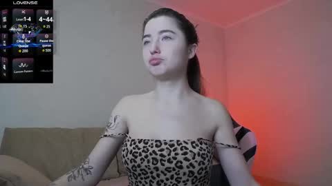 Snapshot of luxuryalma18 chatting on 11.25.25 Alma online show from 11.25.25