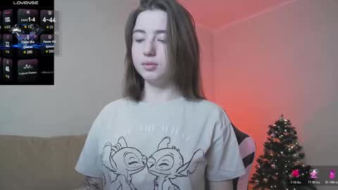 Snapshot of luxuryalma18 chatting on 12.16.25 Alma online show from 12.16.25