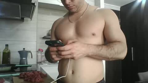 Snapshot of luzardol chatting on 10.04.25 luzardol online show from 10.04.25