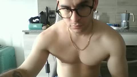 Snapshot of luzardol chatting on 10.18.25 luzardol online show from 10.18.25