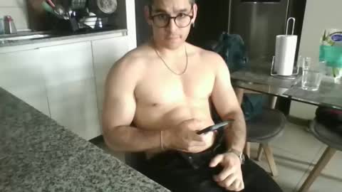 Snapshot of luzardol chatting on 11.20.25 luzardol online show from 11.20.25