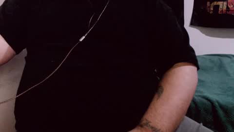 Snapshot of lvcifer_ chatting on 01.10.25 ayoo online show from 01.10.25