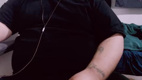 Snapshot of lvcifer_ chatting on 02.05.25 ayoo online show from 02.05.25