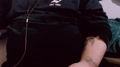 Snapshot of lvcifer_ chatting on 02.10.25 ayoo online show from 02.10.25