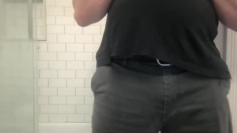 lvguynextdoor440656 online show from 12.16.25