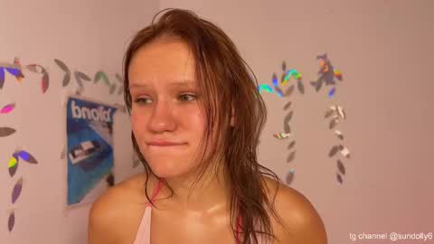 Snapshot of lxsundolyxl_ chatting on 10.31.25 lxsundolyxl_ online show from 10.31.25