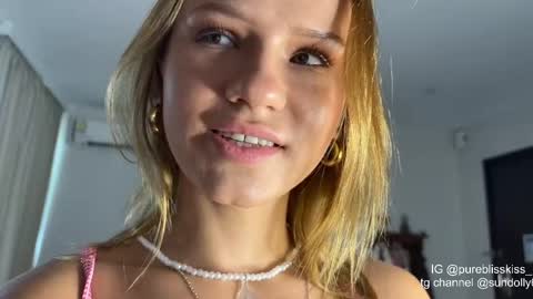 lxsundolyxl_ online show from 04.01.26