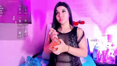 Snapshot of lyaa_collins_ chatting on 11.18.25 Lya online show from 11.18.25