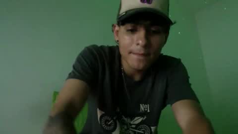 Snapshot of lyan_master_ chatting on 11.04.25 Lyan online show from 11.04.25