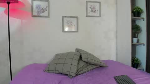 Lyan online show from 09.27.25