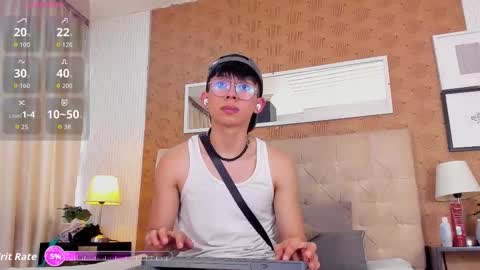 Lyan online show from 12.22.25