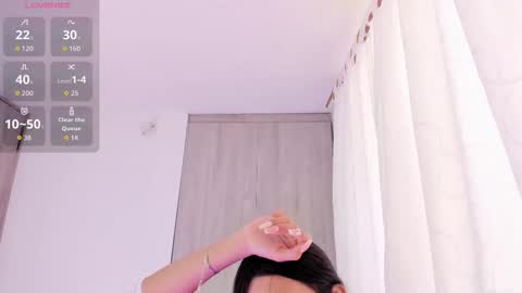 Lyanna online show from 11.13.25