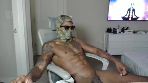 Snapshot of lybbxxx chatting on 10.16.25 CumAgain online show from 10.16.25